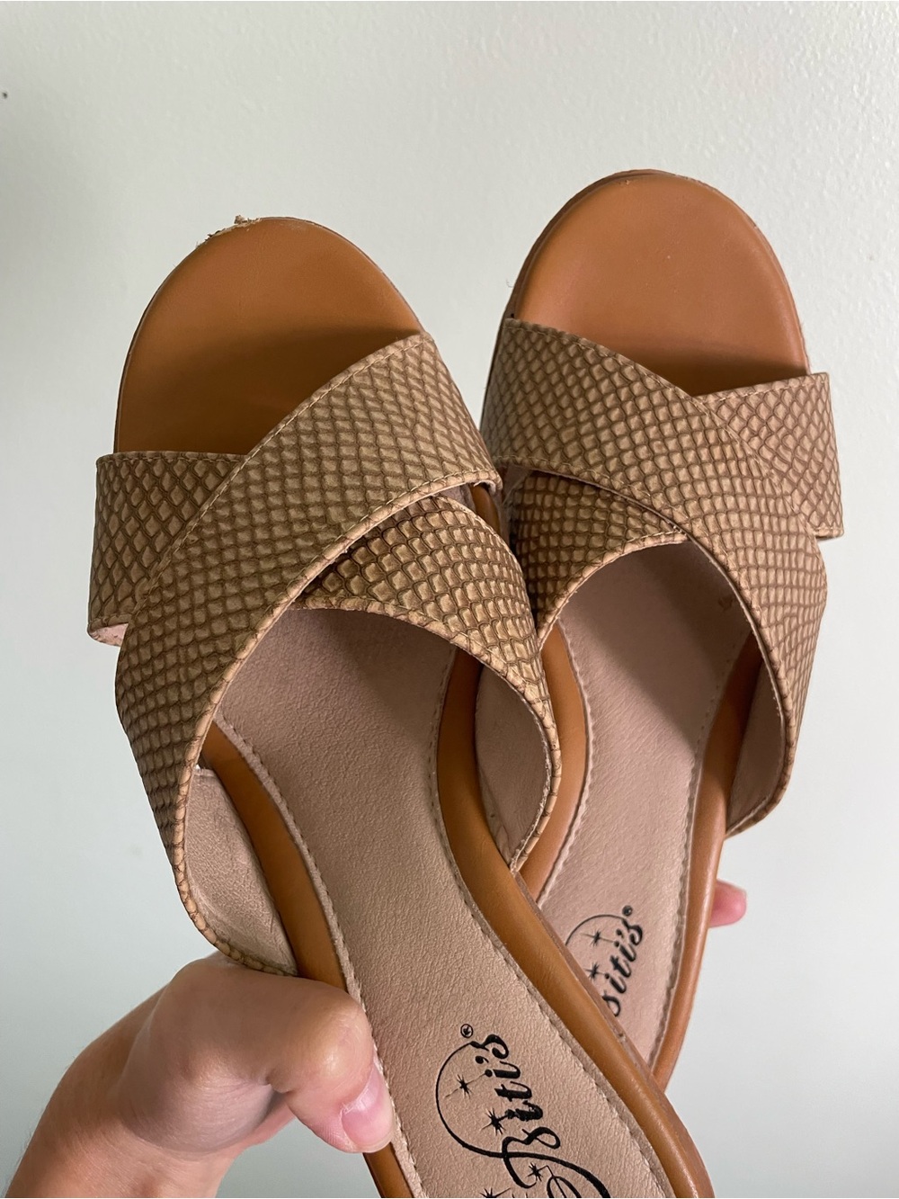 “Woven” look Tan Crossband Slide Mules Heel Sandals - Picture 7 of 8